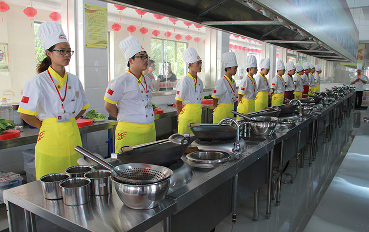 女孩子學廚師好不好？有前途嗎？