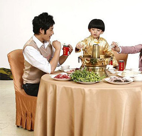 中國人的火鍋“情結(jié)”——吃的就是那個(gè)味