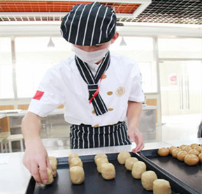 【月餅DIY】你的月餅?zāi)阕鲋?幸福味道由你創(chuàng)造