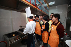 幸福與美味的碰撞   生煎體驗課現(xiàn)場火花不斷