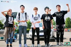 我們一起上學(xué)啦！?眾明星空降新東方