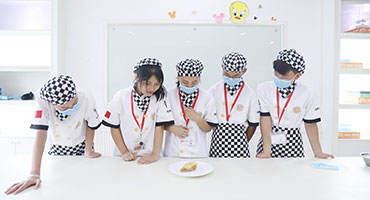 【新生故事】王潔：想成為一名西點(diǎn)達(dá)人