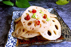 炒菜時要不要放水？菜品和時機重要