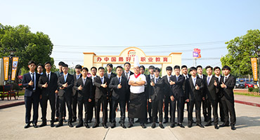 離別是為了更好的相聚 愿你們前程似錦 成就屬于自己的輝煌！