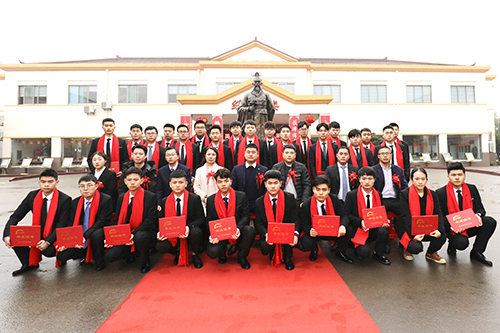 畢業(yè)季 | 愿你出走半生 歸來(lái)仍是少年