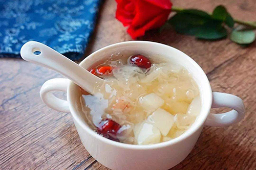 如何做出美味又粘稠的銀耳湯