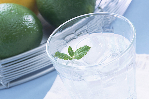 常喝冰水會對身體造成哪些傷害