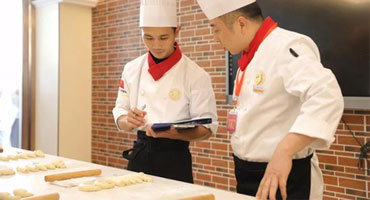 月度考核正式開始 上海新東方教學(xué)成果全展示