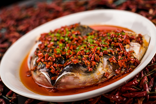 剁椒魚頭的3大訣竅，魚頭又滑又嫩，沒一點腥味