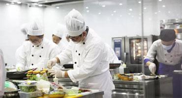 2019“二輕”杯美國(guó)馬鈴薯挑戰(zhàn)賽圓滿落幕 新東方烹飪教育上海院校學(xué)子喜獲鉆石特金獎(jiǎng)