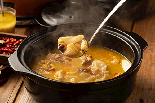 生病喝雞湯好得快？這些人千萬(wàn)別喝！