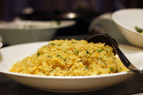 蛋炒飯?jiān)鯓硬拍芙瘘S誘人