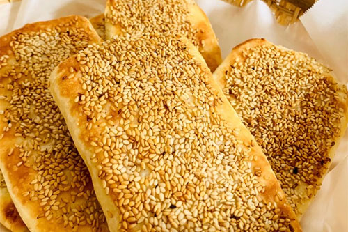 芝麻油酥燒餅的做法——新東方烹飪學(xué)校