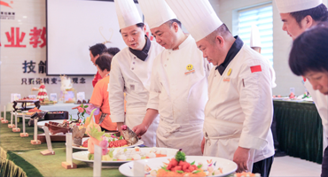 【展名師風采，促技能創(chuàng)新】直擊新東方烹飪教育（上海校區(qū)）教師技能大比武！