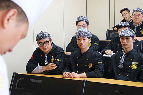 上海學(xué)西餐在哪里學(xué)好？