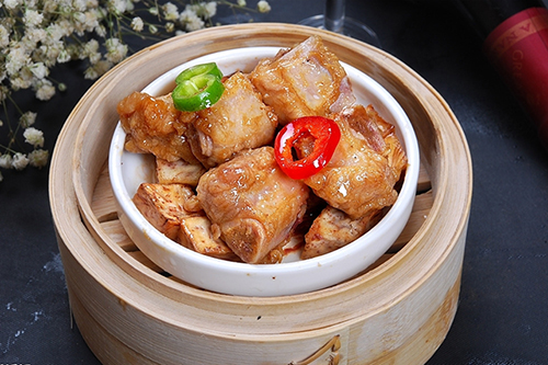 蒸排骨怎么做不發(fā)柴？記住小竅門嫩滑還多汁