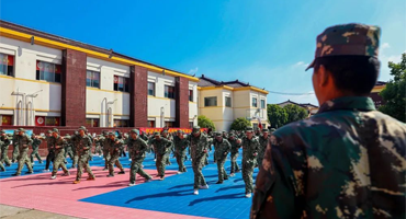 鑄就學(xué)子鋼鐵意志 展現(xiàn)校園規(guī)范教學(xué) | 三教三訓(xùn)（軍訓(xùn)）匯演，盡展新生風(fēng)貌！