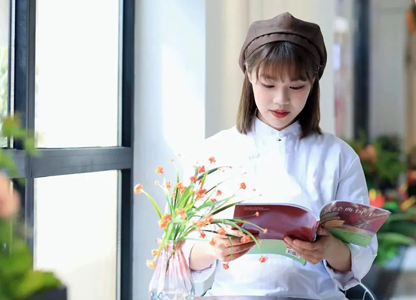 女生學(xué)烘焙技術(shù)！提前搶占名額，在這些方面你會(huì)“遙遙領(lǐng)先”！
