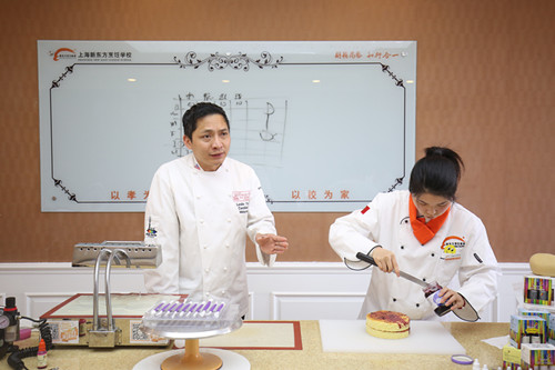 馬來西亞翻糖藝術蛋糕王子 教你做可以吃的翻糖蛋糕